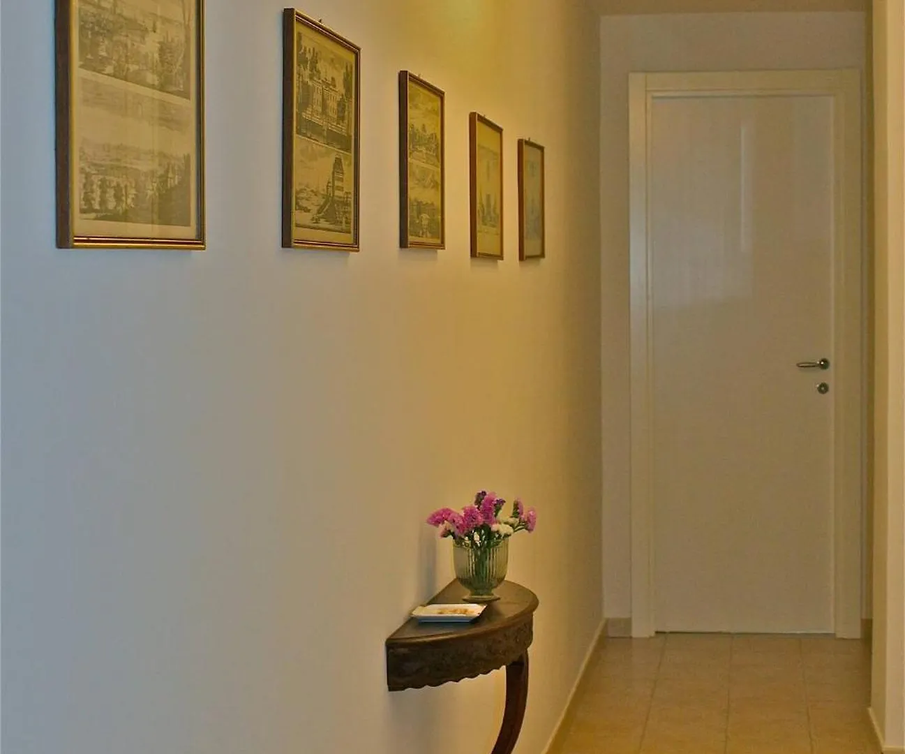 Apartment House Of Flowers Borgata Syracuse Italy